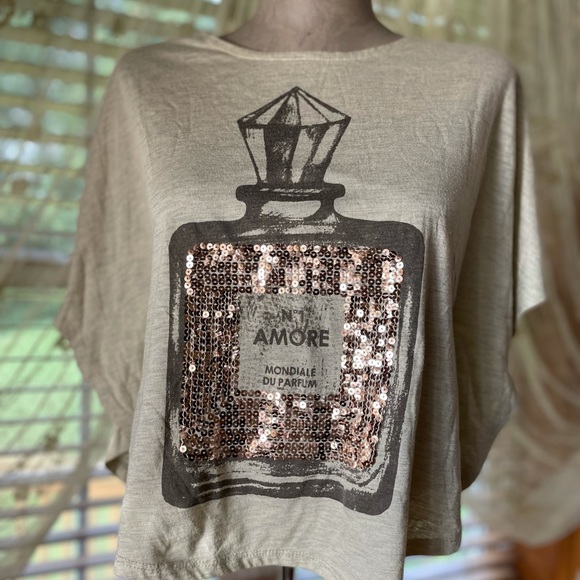 Amore Perfume Shirt - Picture 1 of 3
